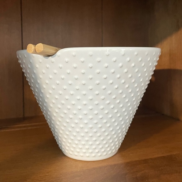 Crofton White Textured Rice Bowl - Picture 1 of 5